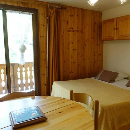 Διαμέρισμα Cosy 4 Pers, Skis Aux Pieds, Balcon, Parking, 2 Etoiles - Location Dim. A Dim. En Hiver - Fr-1-342-191